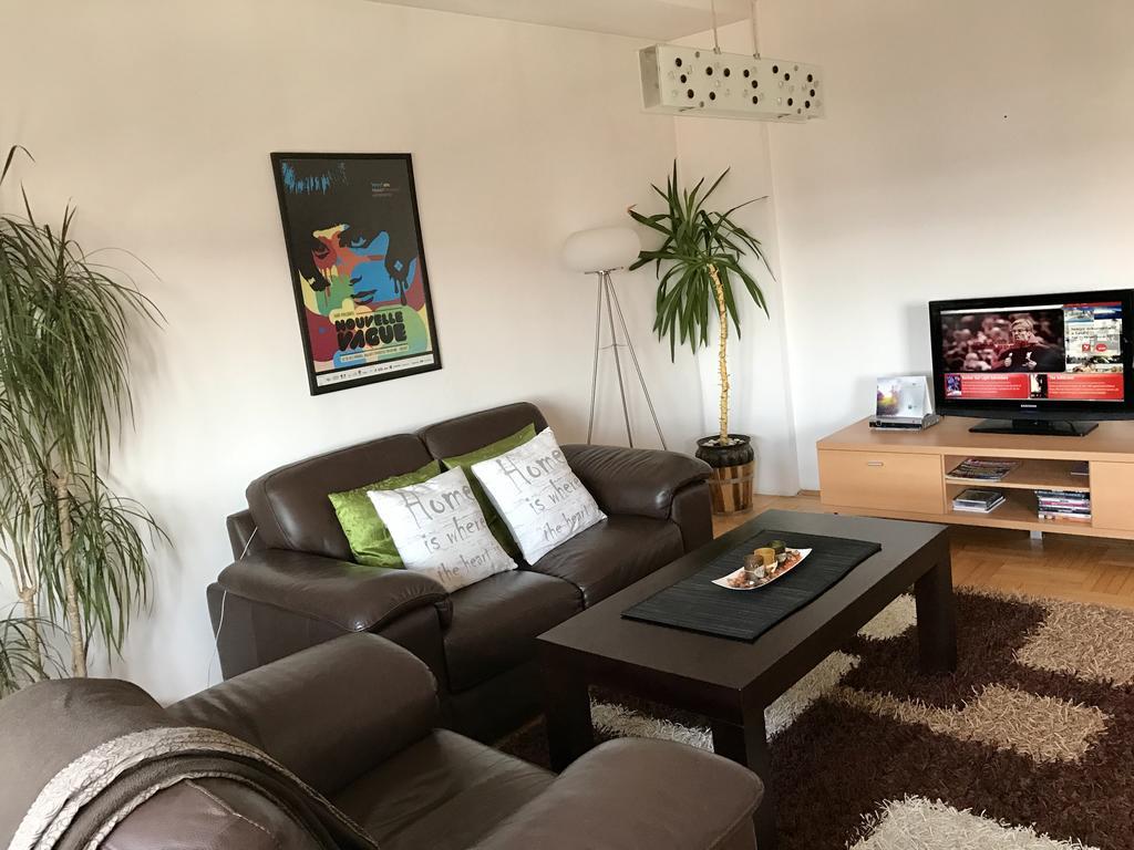 Orion Apartment 1 Priştine Dış mekan fotoğraf